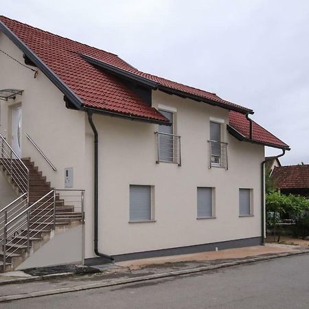 אוטוצאץ Apartman F&F מראה חיצוני תמונה