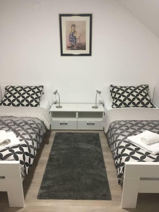 אוטוצאץ Apartman F&F מראה חיצוני תמונה