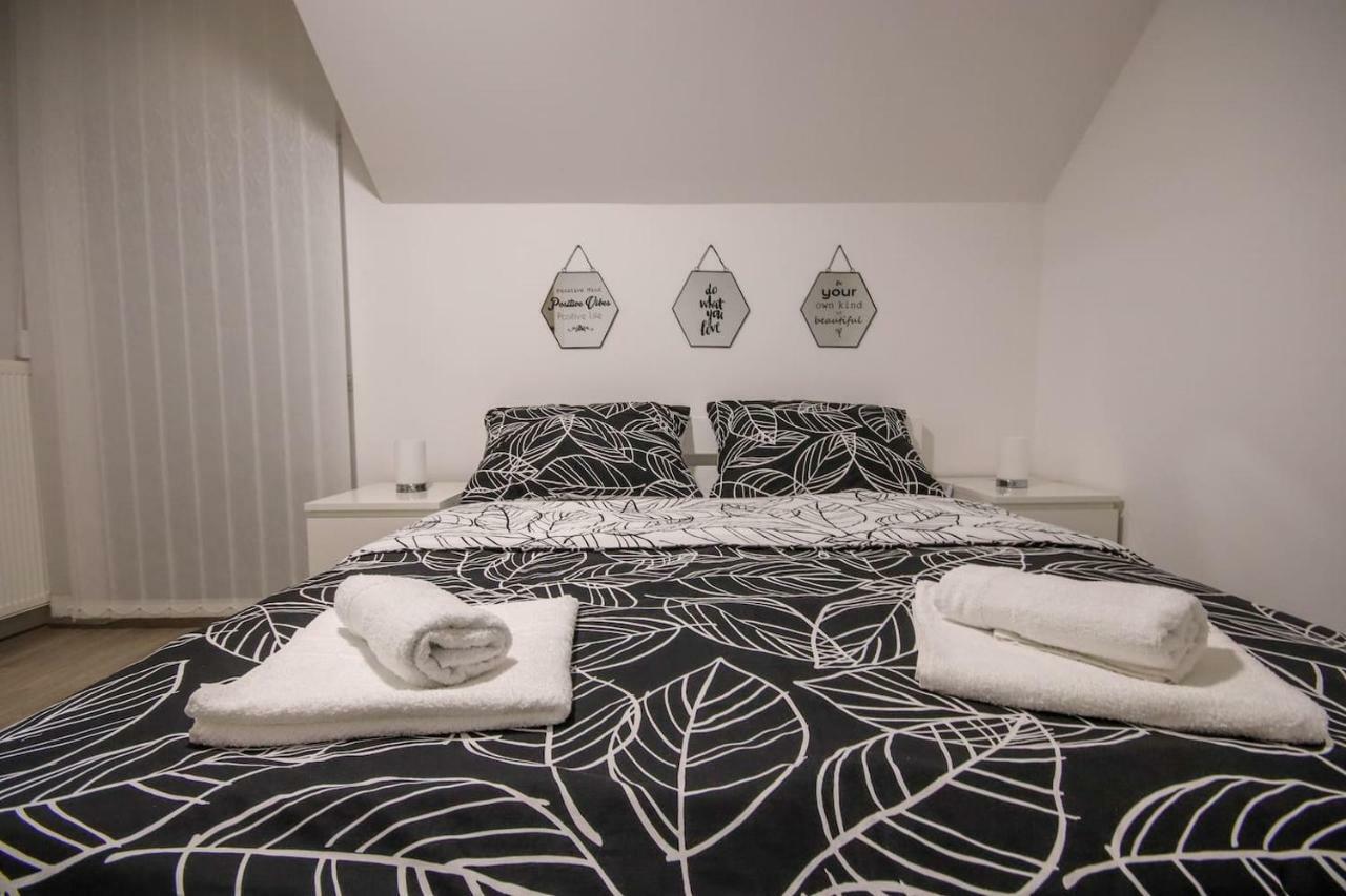 אוטוצאץ Apartman F&F מראה חיצוני תמונה