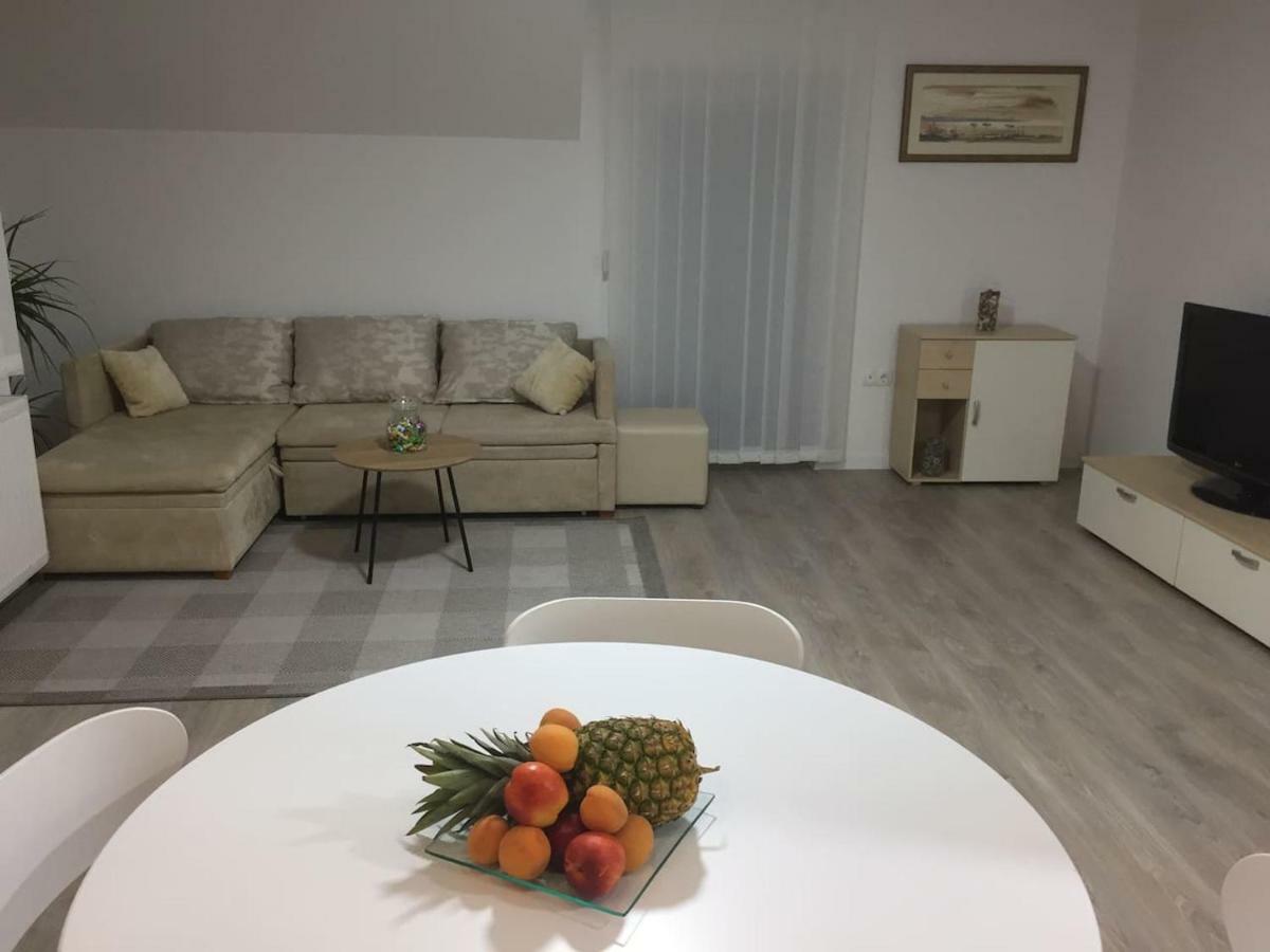 אוטוצאץ Apartman F&F מראה חיצוני תמונה